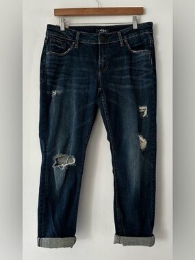 Silver Jeans Co Sam Distressed Dark Wash Boyfriend Jean. 
Size: W30/L27